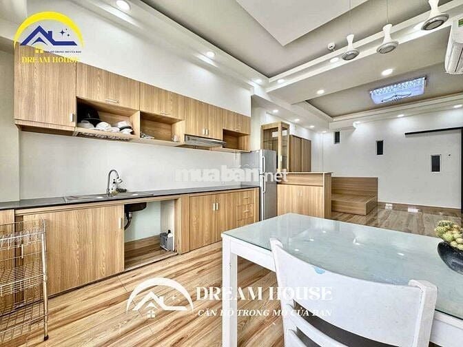CĂN HỘ DỊCH VỤ MỚI ĐẦY  ĐỦ NỘI THẤT BAN CÔNG THOÁNG MÁT GẦN AEON TP