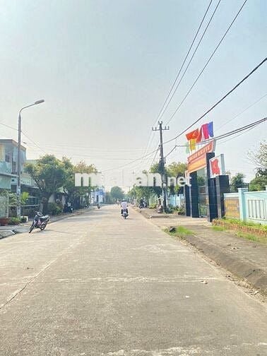 Đất Nam Phước- Sát Ủy ban Huyện- Gần chợ- 90m2 đường oto- Giá 7xx