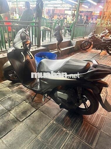 sh 125 trắng chính chủ đã mới dán mầu