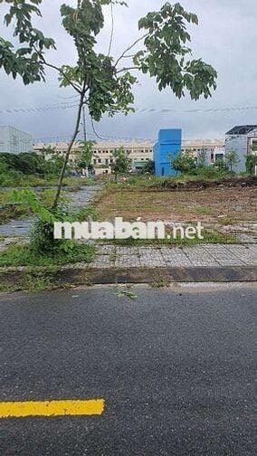 Lô kẹp Công Viên , giá rẻ nhì Tp Lakeside