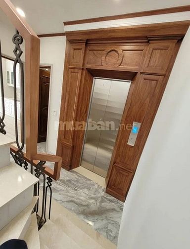 Bán Nhanh Khúc Thừa Dụ, Thang máy, 49M, 7 Tầng, 4,1m Mt, giá 18,9 tỷ 