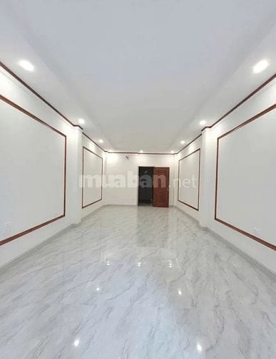 Bán Nhanh Khúc Thừa Dụ, Thang máy, 49M, 7 Tầng, 4,1m Mt, giá 18,9 tỷ 