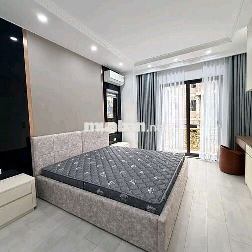 Phú Diễn - Dân xây - 36m2 -1 nhà ra ô tô tránh -full nội thất hơn 8 tỷ