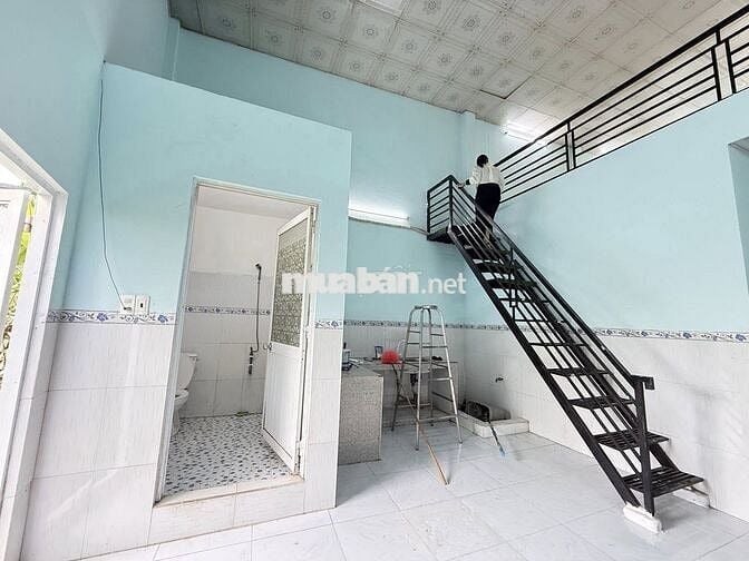 Bán gấp căn nhà 1 trệt 1 lửng ở Đ. Trần Thị Cẩm 135m2 SHR giá 799TR