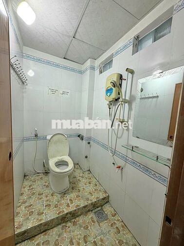 Mặt bằng trệt lầu 2PN góc đường Hoàng Văn Thụ giá 10 triệu