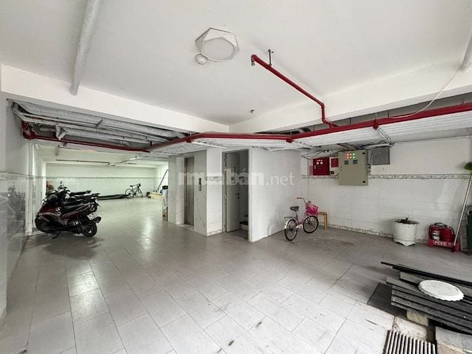 Rẻ Nhất K300, Đường Nguyễn Minh Hoàng 8m x 18m, Hầm 4 tầng, Giá bán 27