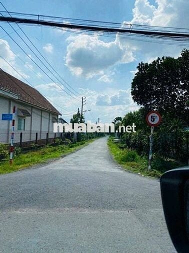 Lô ngộp cuối cùng 179m2 bán 700tr - đường Suối Lội ngay Tân Thông Hội