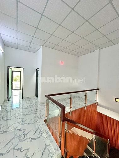 NHÀ NGỘP KCN CẦU TRÀM GIÁ 1 TỶ 890 - CÁCH BẾN XE MIỀN TÂY 13KM