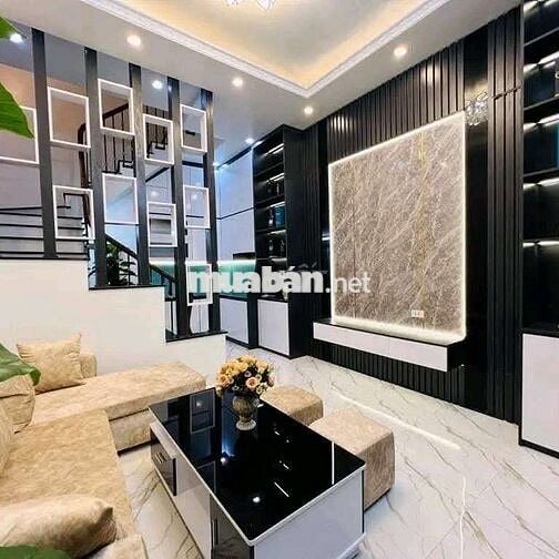 Phú Diễn - Dân xây - 36m2 -1 nhà ra ô tô tránh -full nội thất hơn 8 tỷ