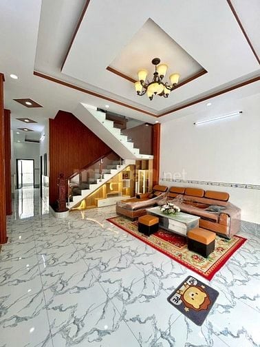NHÀ NGỘP KCN CẦU TRÀM GIÁ 1 TỶ 890 - CÁCH BẾN XE MIỀN TÂY 13KM