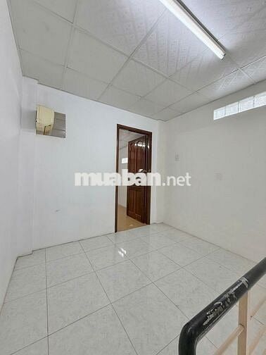 Mặt bằng trệt lầu 2PN góc đường Hoàng Văn Thụ giá 10 triệu