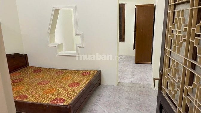 Cho thuê nhà nguyên căn 2 tầng + tum, 100m2, ngách 187/16 P. Hồng Mai