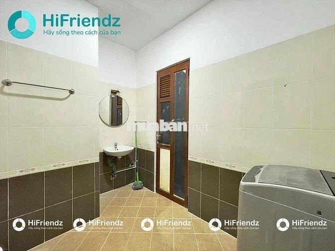 PHÒNG BAN CÔNG MÁY GIẶT RIÊNG NGÃ TƯ BẢY HIỀN