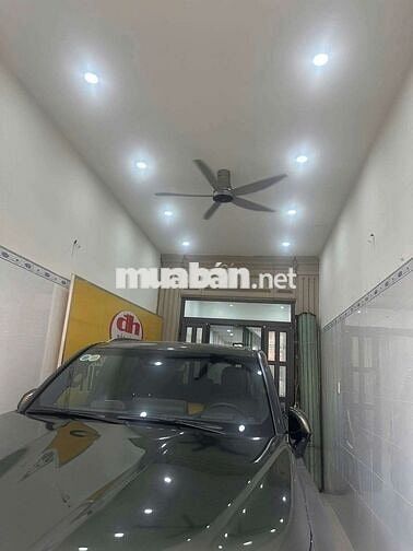Nhà MT Âu Cơ gần vòng xoay Lê Đại Hành Q11