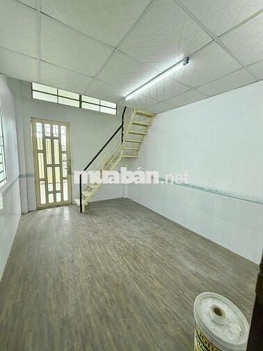 Mặt bằng trệt lầu 2PN góc đường Hoàng Văn Thụ giá 10 triệu