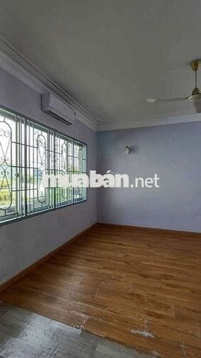 Nhà hxh thăng long 7x10, 2 lầu  st
