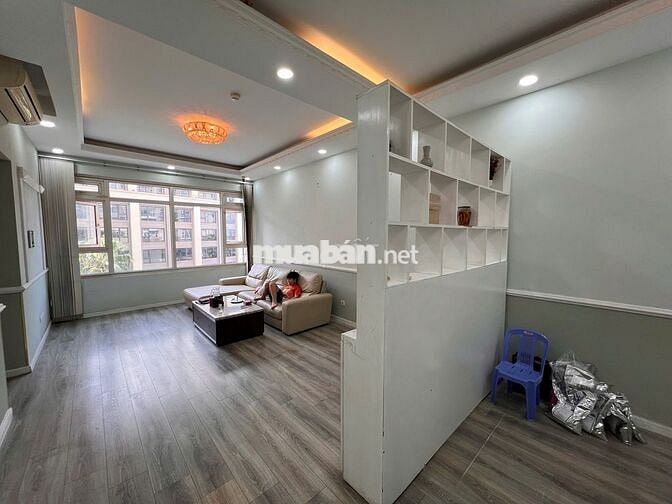 Cần bán căn hộ Saigon Pearl , dt 90m2 2pn 2wc giá rẻ
