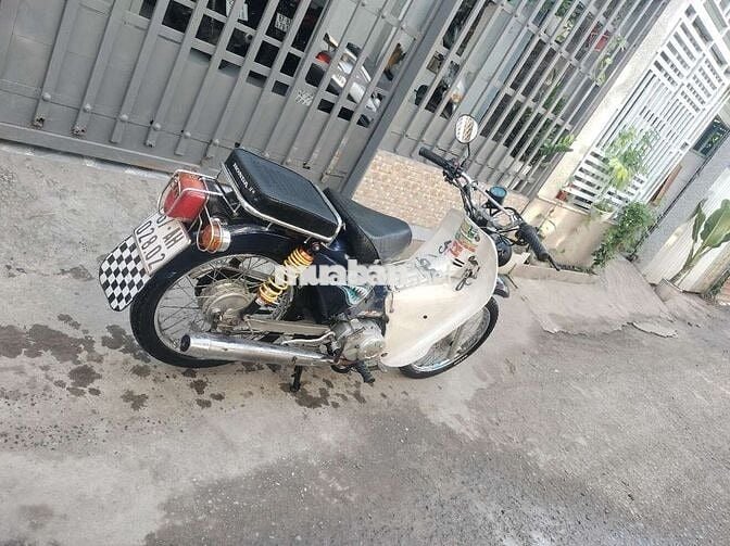 Cần bán chiếc cúp Việt Thái có giấy