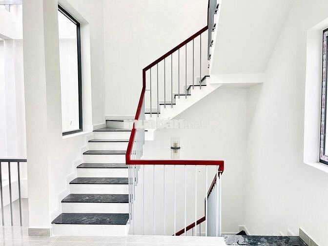 NHÀ MỚI XÂY CỰC HIẾM - Đ.Lê Văn Sỹ,P1,TB - Trệt Suốt 2 lầu sân thượng