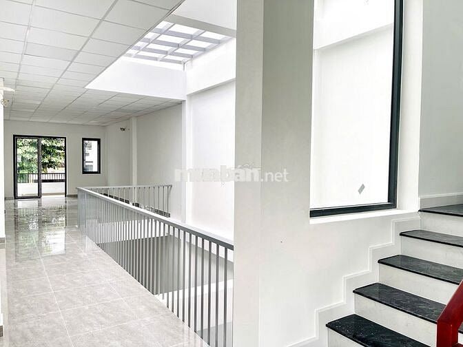 NHÀ MỚI XÂY CỰC HIẾM - Đ.Lê Văn Sỹ,P1,TB - Trệt Suốt 2 lầu sân thượng