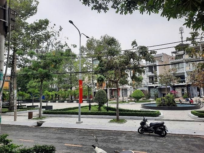💯ĐỐI DIỆN CÔNG VIÊN🍃🌿Nhà đẹp MTNB 12m KDC Bình Phú 5x15m 4 tầng 5PN