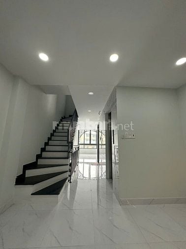 Bán nhà mặt tiền đẹp đường Tân Hóa, Phường 14, Quận 6