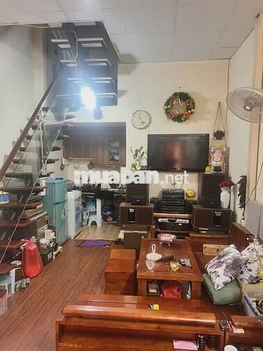 Nhà thái hà - 30m -3 tầng- dân xây - ô tô đỗ cổng Nhà thái hà - 30m -3 tầng- dân xây - ô tô đỗ cổng