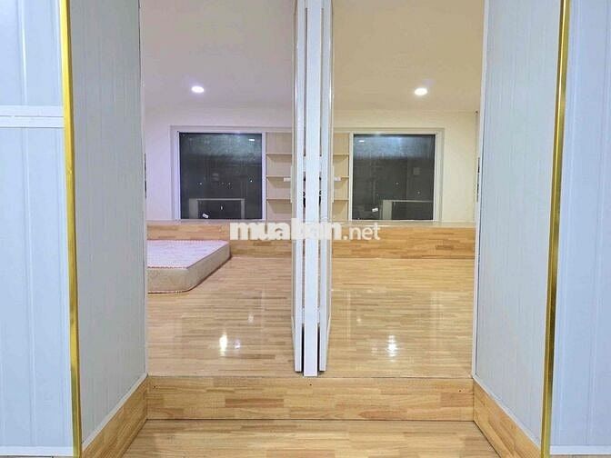 Cho Thuê Studio 2PN, Ngay Etown Cộng Hoà , Công Viên HVT , Sân Bay TSN