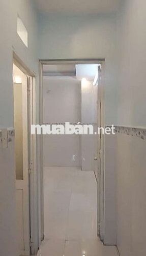 NHÀ 2LẦU 3PN 2WC MỚI SƠN SỬA HẺM OTO ĐỐI DIỆN VẠN PHÚC, Ở GĐ, NHÓM BẠN