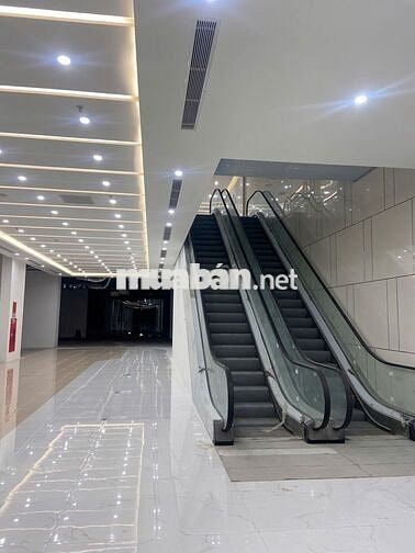 Tòa VP ROX Tower tại Goldmark City, 54 triệu/m2, 138m2, view đẹp