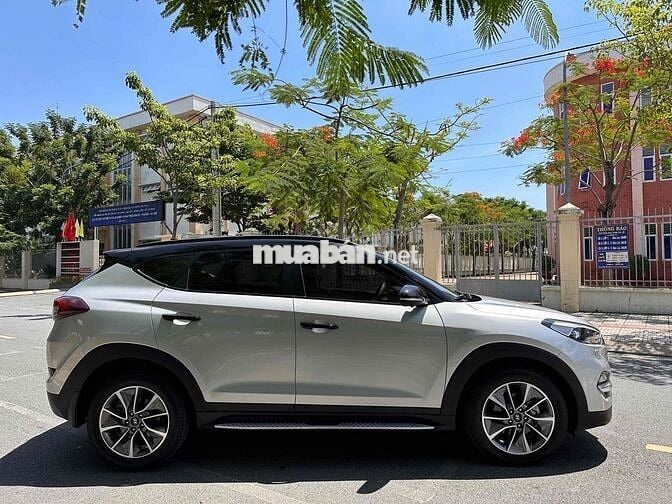 Hyundai Tucson 2017 2.0 AT CRDi - 80000 km