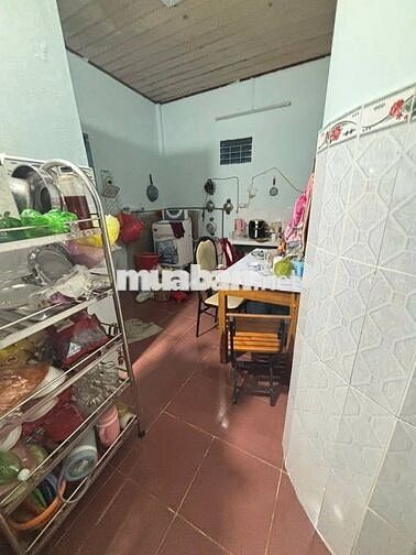 Căn nhà cấp 4 ngay chợ đầu mối 90m2 890 triệu thương lượng
