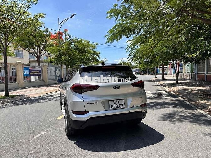 Hyundai Tucson 2017 2.0 AT CRDi - 80000 km