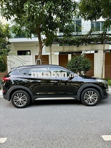 Tucson bản Full xăng cuối 2016 rất mới.