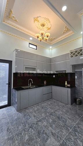 CHỦ CẦN TIỀN ! Chính chủ bán gấp nhà Trần Bình Trọng, Phường 3, Quận 5