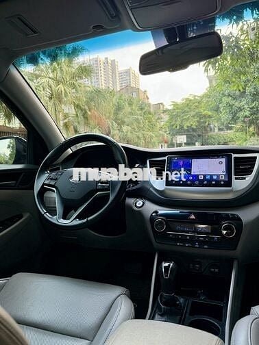 Tucson bản Full xăng cuối 2016 rất mới.