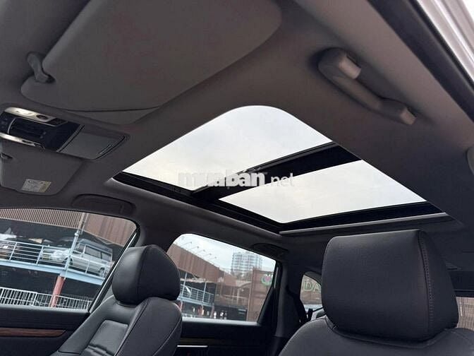 Honda CR-V L 2020 màu bạc, 38.000 km