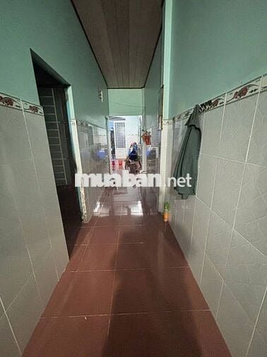 Căn nhà cấp 4 ngay chợ đầu mối 90m2 890 triệu thương lượng