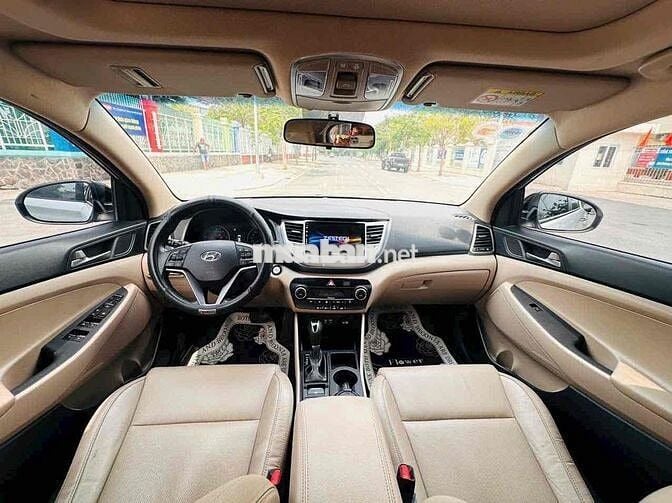 Hyundai Tucson 2017 2.0 AT CRDi - 80000 km