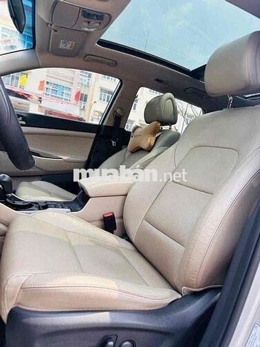 Hyundai Tucson 2017 2.0 AT CRDi - 80000 km