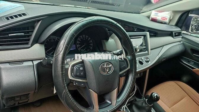 Toyota Innova 2017 2.0E - 123000 km