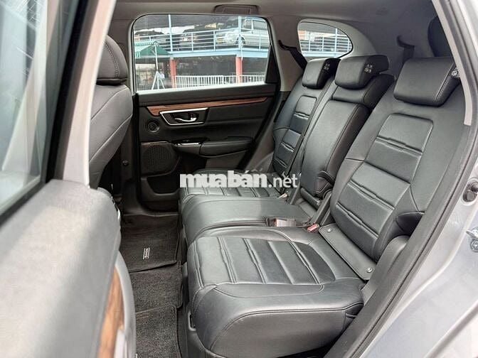 Honda CR-V L 2020 màu bạc, 38.000 km