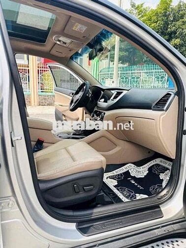 Hyundai Tucson 2017 2.0 AT CRDi - 80000 km