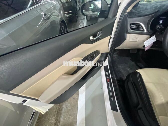 Hyundai Accent 2024 1.4 mới chạy 16800km siêu đẹp