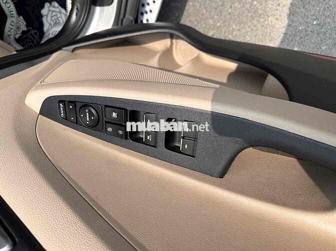 Hyundai Tucson 2017 2.0 AT CRDi - 80000 km