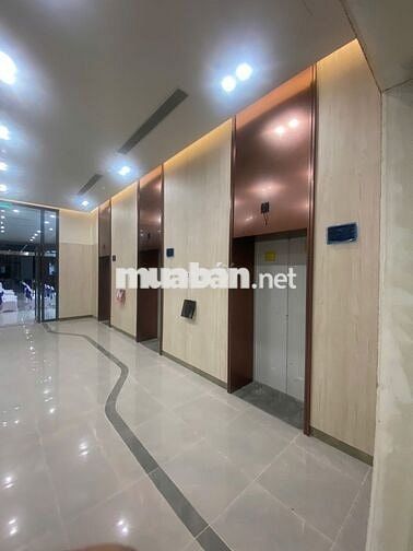 Tòa VP ROX Tower tại Goldmark City, 54 triệu/m2, 138m2, view đẹp