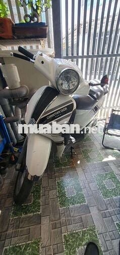 Xe máy Piaggio Liberty màu trắng