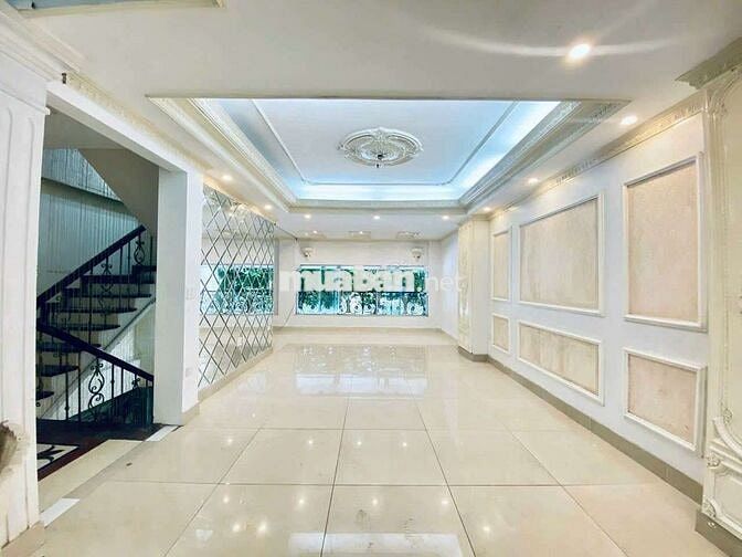 Cho thuê văn phòng 100m², 12tr tại tô hiệu, Hà Đông