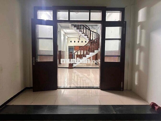 cho thuê nhà 1 trệt 1 lầu gần hội trường Đông Hoà Dĩ an