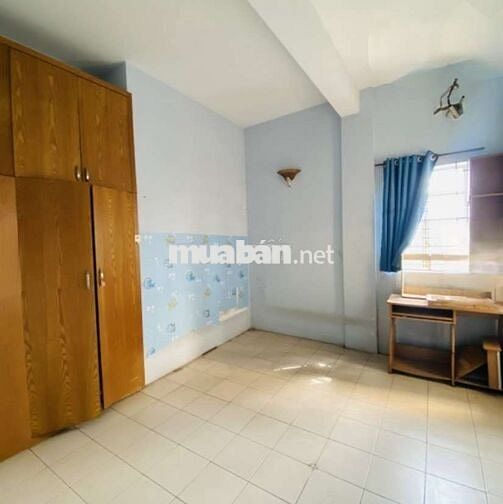 Cc quận 8,dt 80m2 ,lô góc 2 pn rộng,gió trời tự nhiên